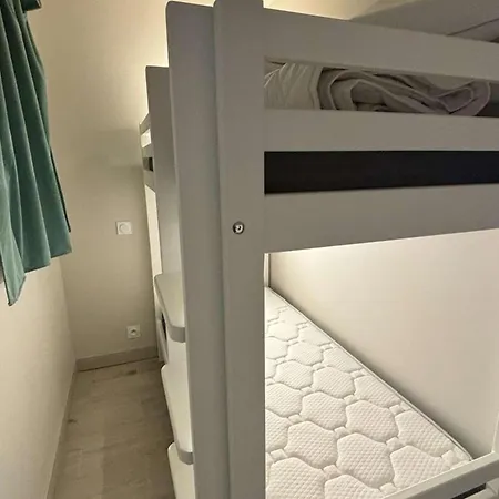 à - 5 Couchages, Calme, Piscine Et Parking - Fr-1-609-97 Appartement *